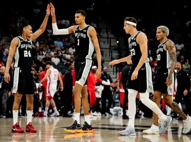 1场顶2场?火箭队客场不敌马刺队!西部排名连退3位,跌至第6