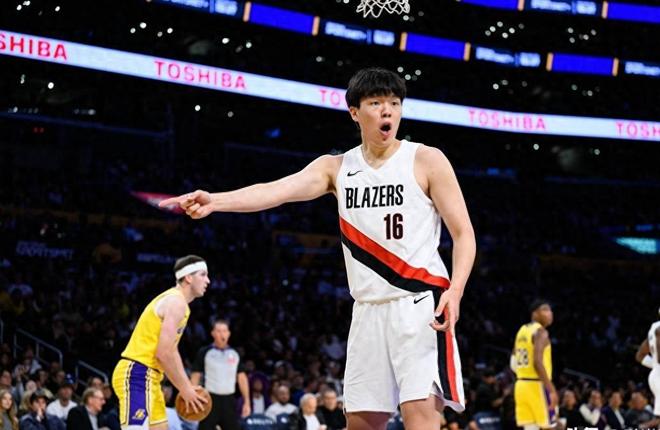 湖人核心里夫斯41分仍輸，楊瀚森慘淡表現(xiàn)僅得1分