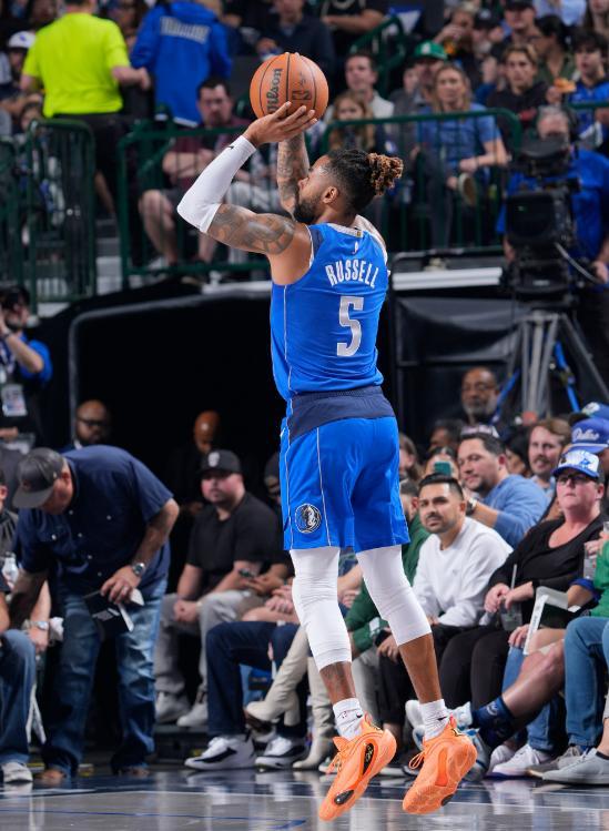 克萊回勇水拉打鐵，弗拉格20+9+2+3+2難救主，獨(dú)行俠不敵西部倒一