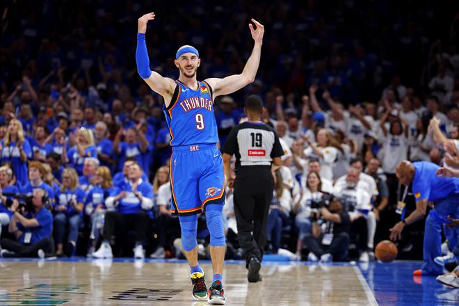 雷霆本赛季取得64场净胜分达10+的胜利,超越17年勇士创NBA新纪录