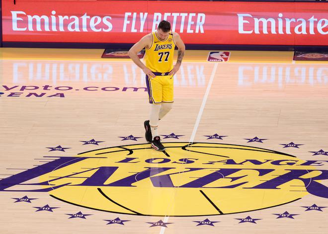 NBA近三年发生三次球队易主,东契奇经历其中两次