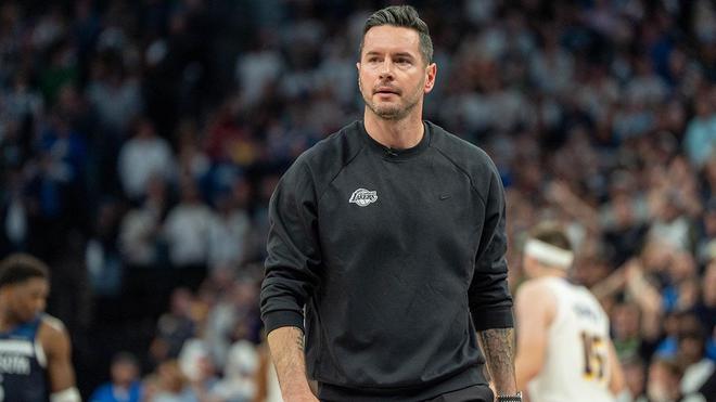 NBA分析师:湖人队主帅JJ·雷迪克关键时刻失策