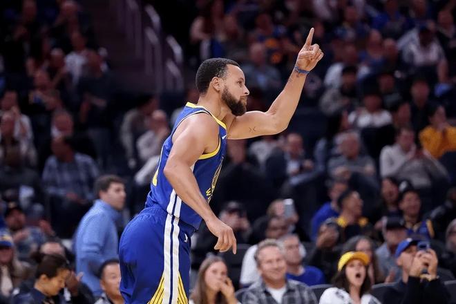 難怪庫里這么低迷！親承感冒愈發(fā)嚴(yán)重，雙核明天背靠背恐全部缺席