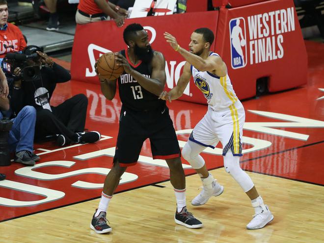 10年前今天:哈登12个失误 创NBA季后赛历史纪录