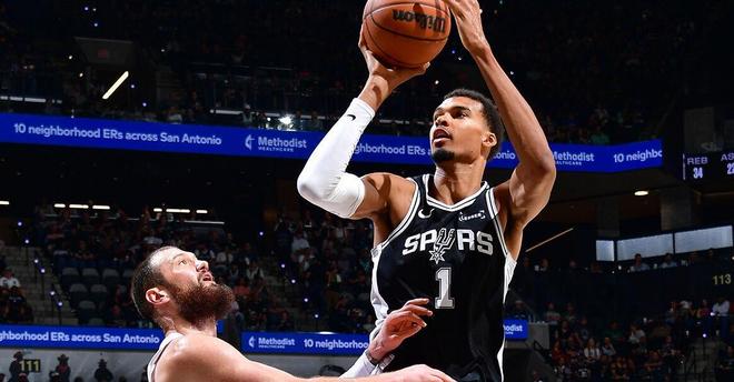 MVP、DPOY和MIP，我統(tǒng)統(tǒng)都要！21歲帝星，有望沖擊頂級(jí)記錄！...