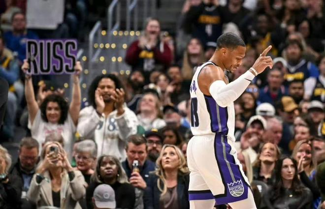 爆砍24+13+14，無緣19分大逆轉(zhuǎn)！威少燃燼自己，季后賽沒希望了