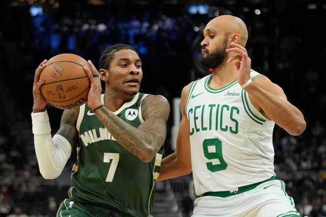 布朗30分綠軍遭雄鹿逆轉(zhuǎn)結(jié)束5連勝 小波特賽季首次三雙庫(kù)茲馬31分