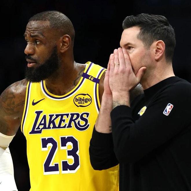 雷迪克：球員會(huì)因社媒評(píng)論而喜怒變化，所以保持平常心很困難