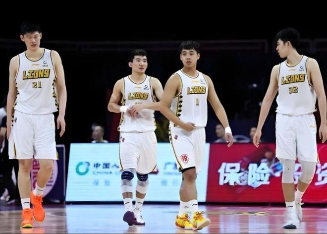 媒體人：廣廈隊今年有冠軍相，這是他們這些年最健康的季后賽之旅