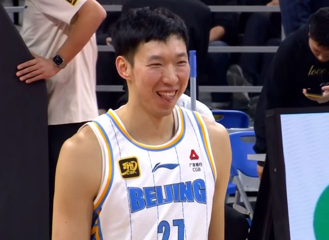 CBA开出1张罚单：广厦队孙铭徽，罚款5000元
