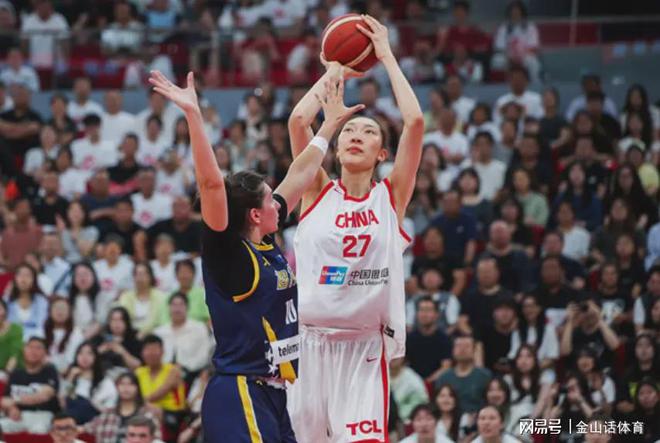 中波之戰(zhàn)！女籃23歲鋒線8中6獨(dú)砍15分，央視解說: 她的確漲球了
