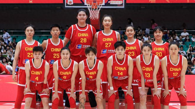 3节领先24分，一边倒！中国女篮打疯了，冲向4连胜，日本基本放弃