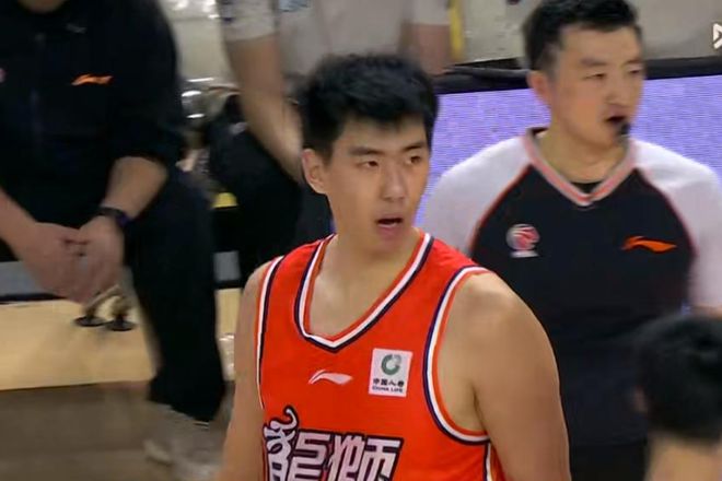 為何到廣州隊就爆發(fā)？徐昕接受采訪，直言杜鋒戰(zhàn)術(shù)用人有問題