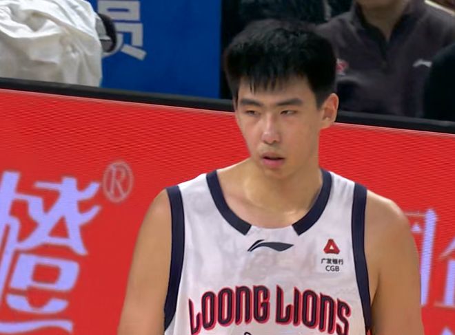 2米26PK2米25！徐昕低迷，僅得3分+4次失誤