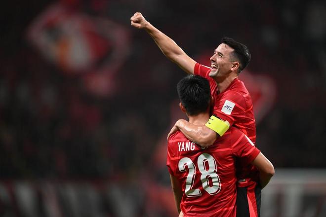 成都蓉城收官戰(zhàn)不勝！49天7戰(zhàn)不勝，費利佩雙響，李揚送點