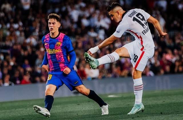 凌晨4點 巴薩打響歐冠復仇戰：曾遭對手雙重羞辱 首發曝光