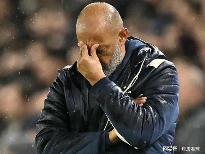 英超懸念又起！曼聯(lián)成功闖關(guān)可爭(zhēng)冠，阿森納掉鏈子，三周再戰(zhàn)維拉