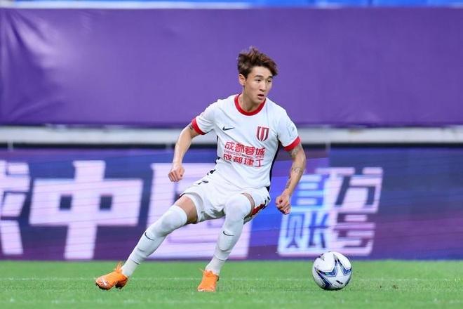 成都蓉城收官戰(zhàn)首發(fā)出爐！徐正源零輪換，韋世豪周定洋連場先發(fā)