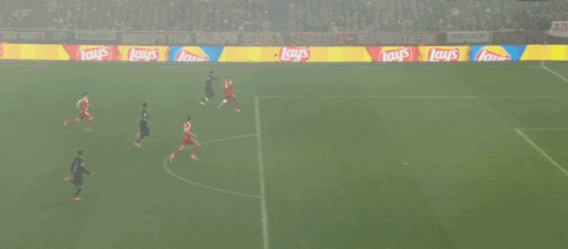 基米希打入生涯首粒歐冠烏龍，拜仁上次歐冠烏龍由阿拉巴打入