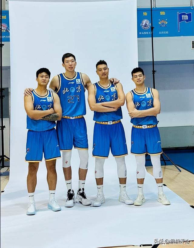 19年男籃主力！周琦社媒曬新賽季定妝照：與趙睿、方碩翟曉川同框