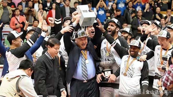 心真大！一球隊(duì)用全華班打CBA，門票還賣的死貴，球迷:免費(fèi)都不去