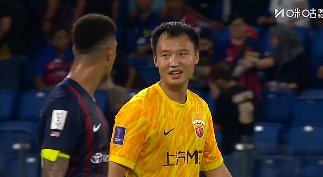 運氣爆棚+4人傷退！中超冠軍命太硬，解說：前面都這態(tài)度不止2分