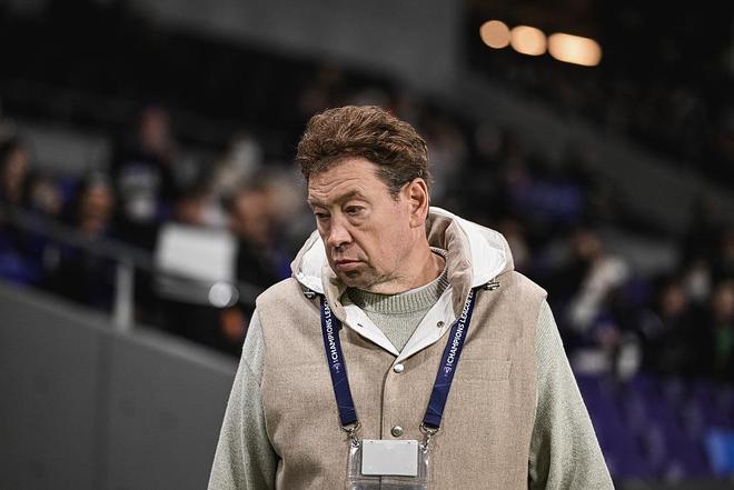 亞冠瀕臨出局聯(lián)賽無緣冠軍，申花這一年無法令人滿意