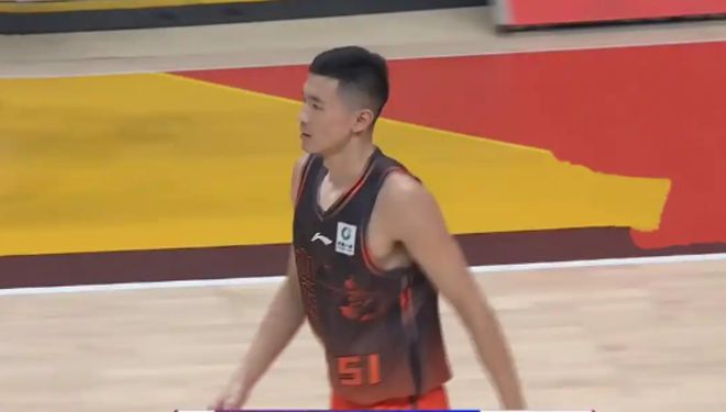 山東男籃到達(dá)北京，新賽季首秀期待開(kāi)門紅，外線三分能否延續(xù)狀態(tài)