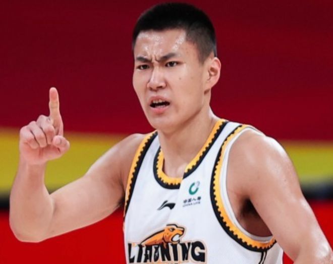 辽宁首胜2将成惊喜！吴昌泽防守锁死詹姆斯，张陈治锋统治内线！