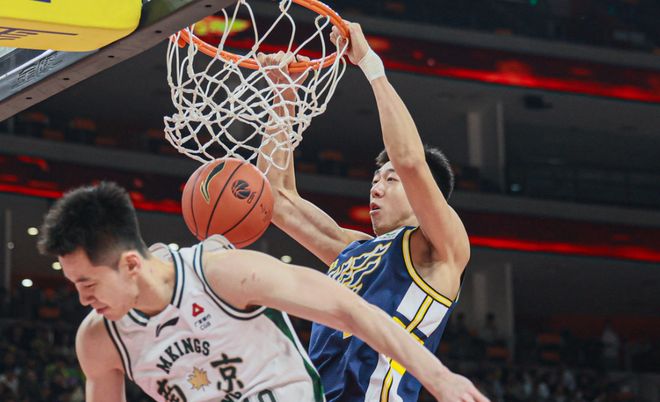 徐杰伤情更新！眉骨缝了3针 邬挺嘉遭球迷网爆：不去体操队可惜了