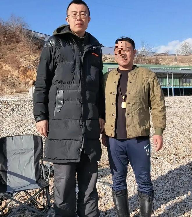 好久不见！辽篮四冠功勋退役后享受生活 被球迷偶遇合影