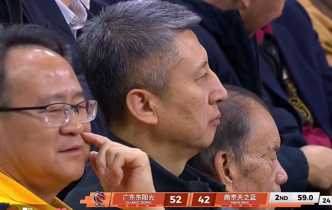 广东队逼出最强摇摆人！中国男篮要带徐杰！郭士强必须征召这两人