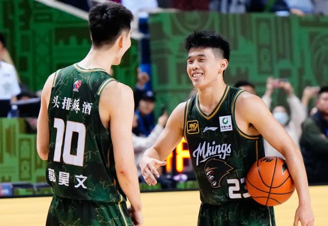 新赛制第1人！在郭士强面前轰42+8+6，怪不得休赛期能获得NBA合同
