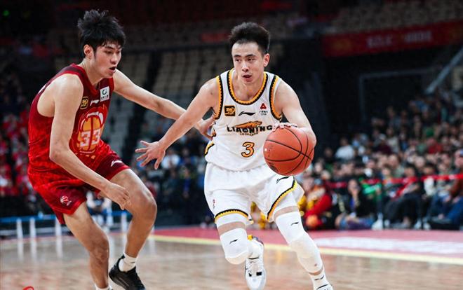 杨鸣遇难题！辽篮首个主场迎战广厦，赵睿反击旧主，青岛冲两连胜