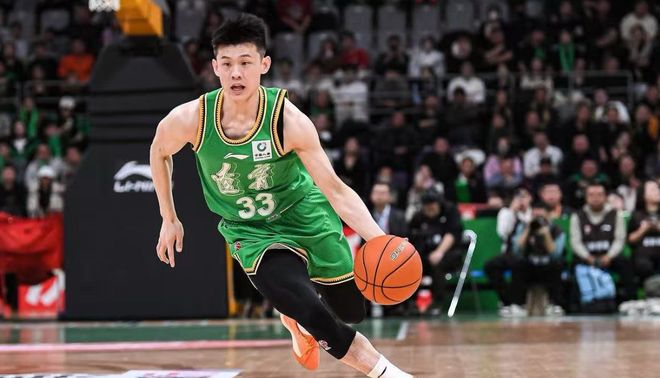 砍19分助辽篮上热搜！世预赛萎靡CBA关键战耀眼 他已取代郭艾伦？