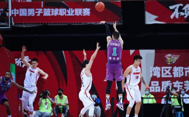 陶汉林受困于犯规，鲁川大战前受伤恐缺阵，战四川鲍威尔需要爆发