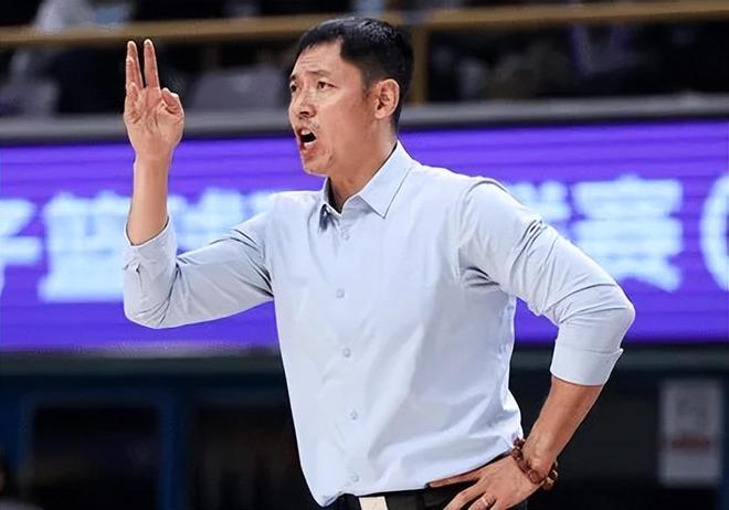 北控92-89天津發布會！張慶鵬批防守，周金利贊林庭謙談外援狀態