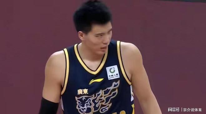 高興太早，廣東隊(duì)贏球卻收壞消息，揪出最大水貨，杜峰失誤了