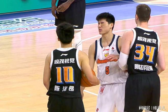 裁掉麥考爾？廣東“新鋒衛(wèi)”打出身價，這可是杜鋒的爭冠法寶！