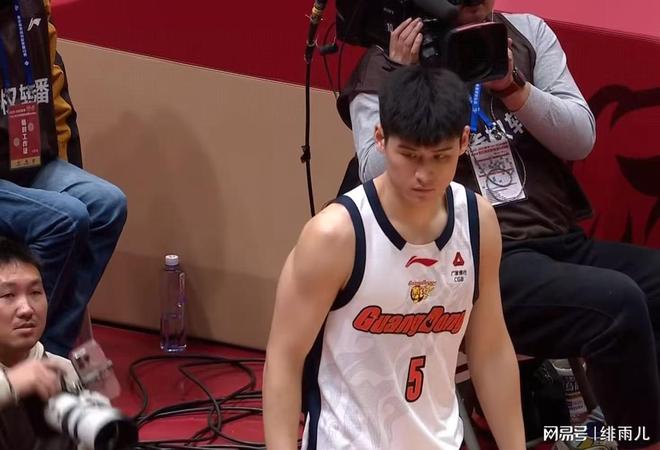 不打了？麥考爾自曝暫時無法復(fù)出，廣東隊可能更換新外援！