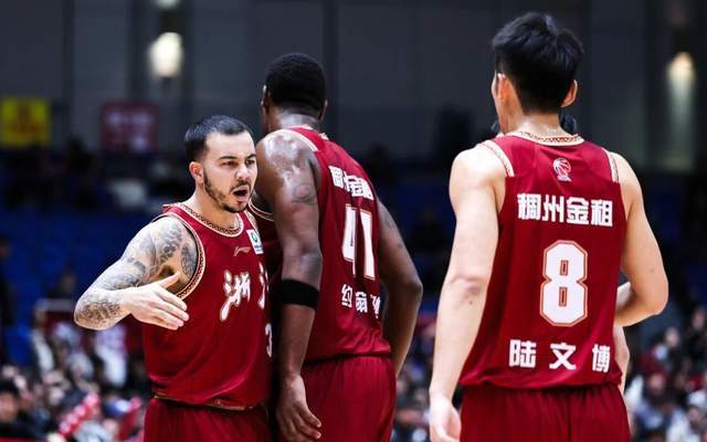 CBA头号下课主帅浮现！将昔日争冠球队带成鱼腩，3连败成联盟垫底