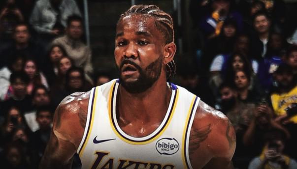 真的強，艾頓是湖人隊史首位100%命中率且0失誤取得兩雙的首發球員