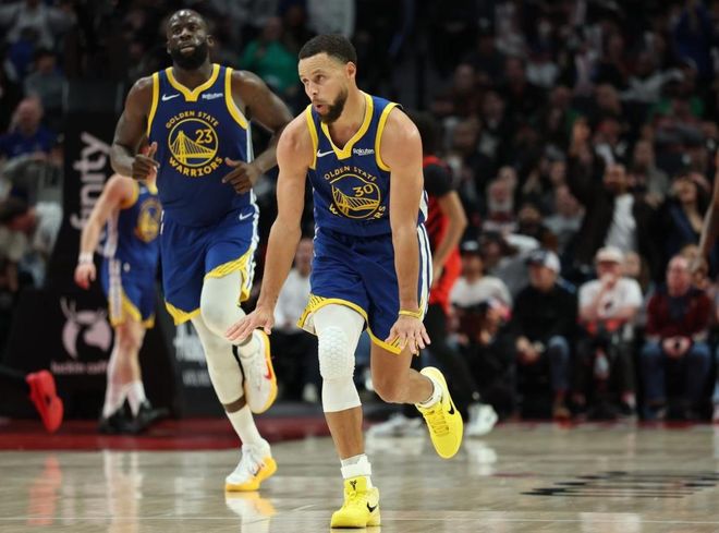 庫里復(fù)出前勇士連勝！復(fù)出后連敗！他關(guān)鍵時刻各種拉胯！