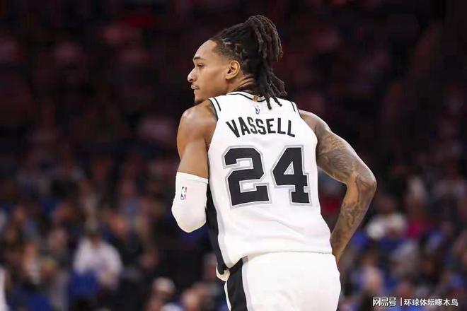 半場領先20分的馬刺：瓦塞爾的隱忍與團隊籃球的勝利