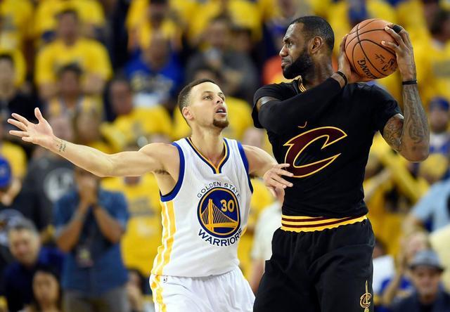 皮尔斯：库里强于詹姆斯，库里3次战胜詹姆斯还在巅峰詹时拿过全票MVP