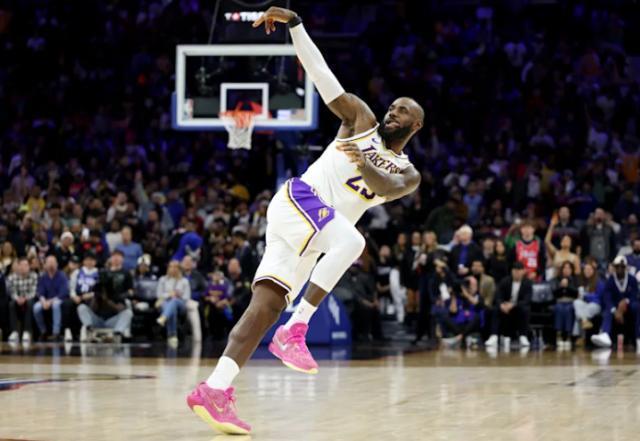 詹姆斯末節爆發破8年魔咒 湖人關鍵時刻聯盟無敵？