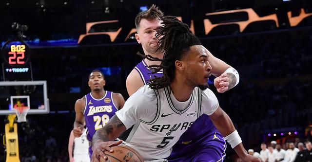 卡斯爾30+10東契奇35+8 馬刺淘汰湖人晉級半決賽