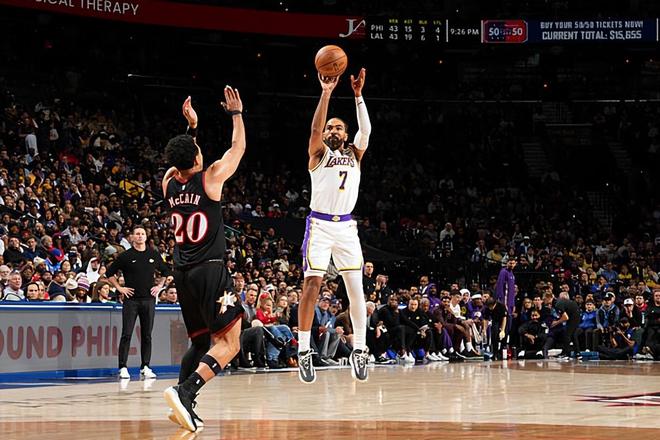 最被高估的球員之一！湖人后場大將真是三分不穩而且防守一般？