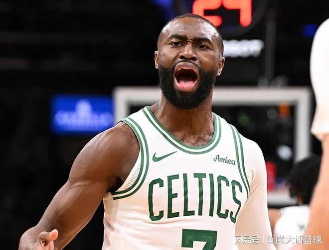 雄鹿大爆冷！布朗30+3懷特拉胯，湖人棄將爆發(fā)立功，波特18+10+13