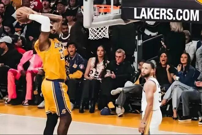 三殺！庫里48分白拿！快交易吧??！